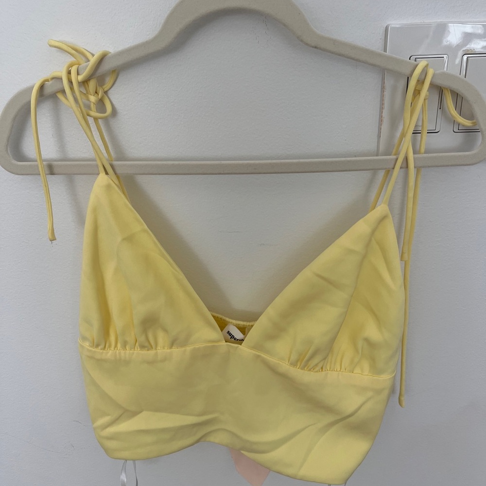 Revolve top yellow